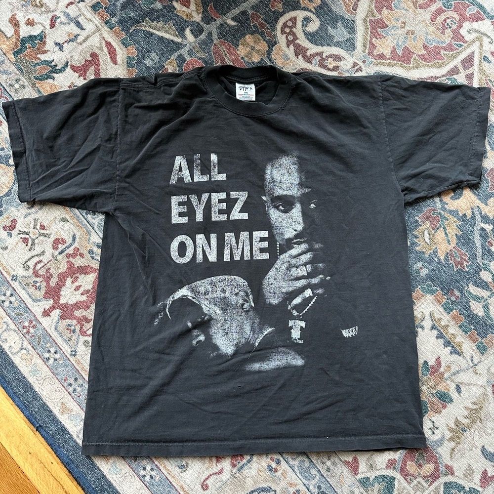 VINTAGE Tupac All Eyez on Me tee